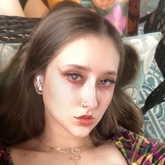 Meet your Posher, Savvy - Picture 5 of 7